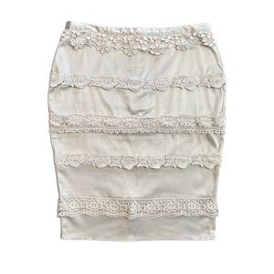 ⭐️Downeast basics silver satin pencil skirt with crochet lace size medium